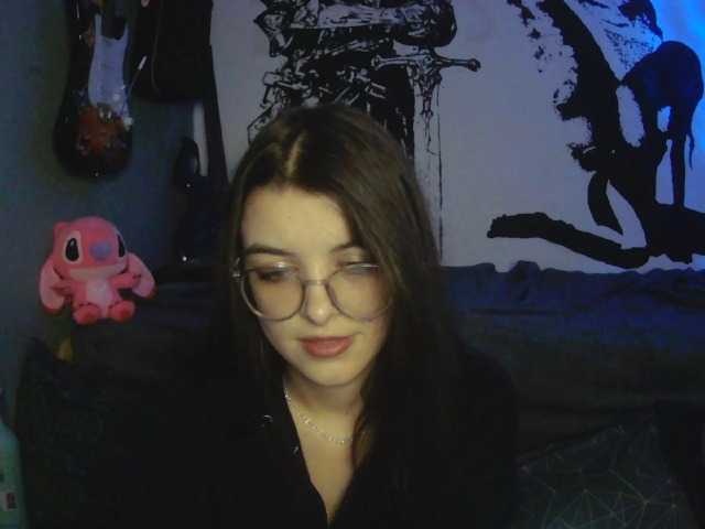 kitsun0ira live cam on BongaCams