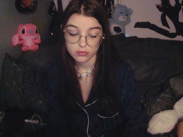 kitsun0ira live cam on BongaCams