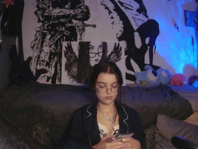 kitsun0ira live cam on BongaCams