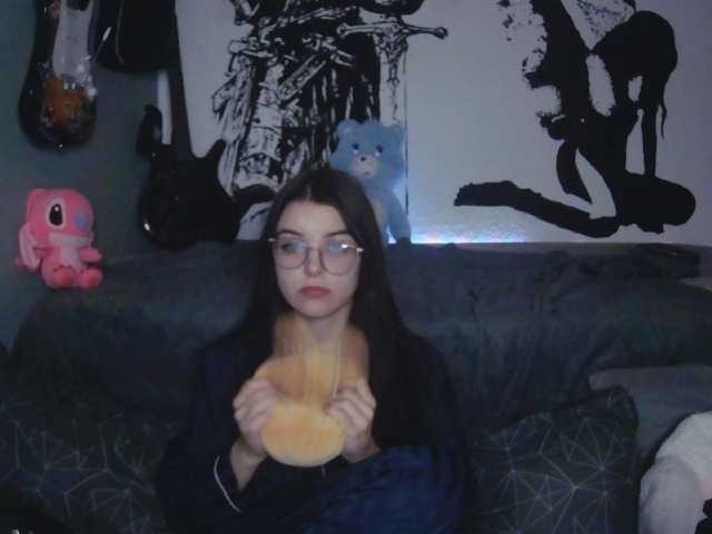 kitsun0ira live cam on BongaCams