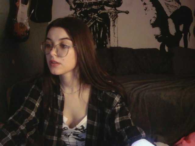 kitsun0ira live cam on BongaCams