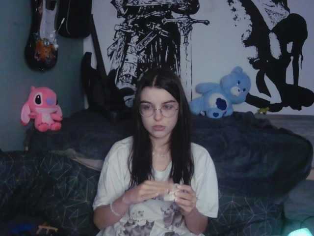 kitsun0ira live webcam show