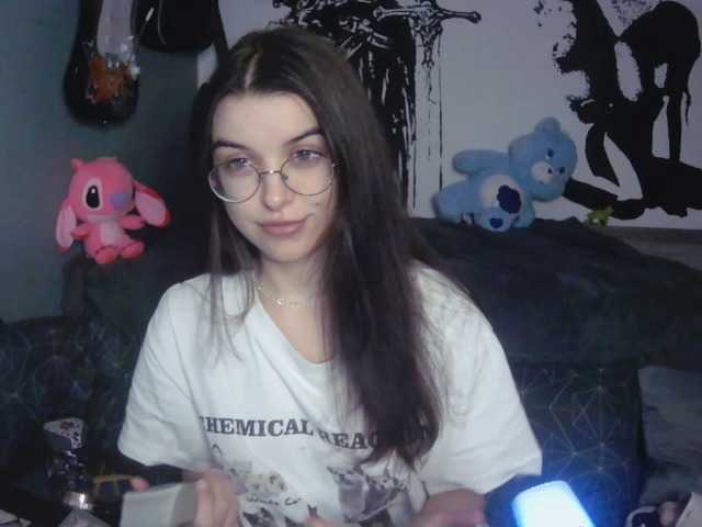 kitsun0ira live webcam show