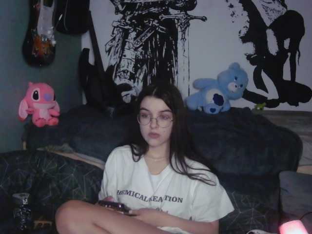 kitsun0ira live webcam show