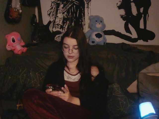 kitsun0ira live webcam show
