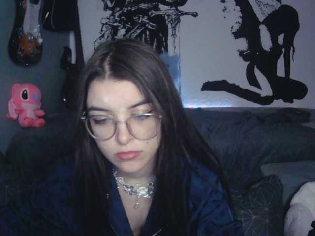 kitsun0ira live cam