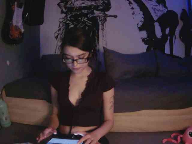 kitsun0ira webcam