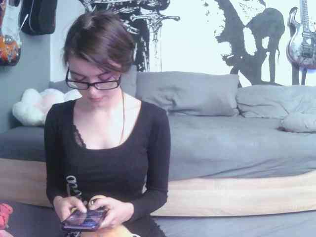 kitsun0ira webcam