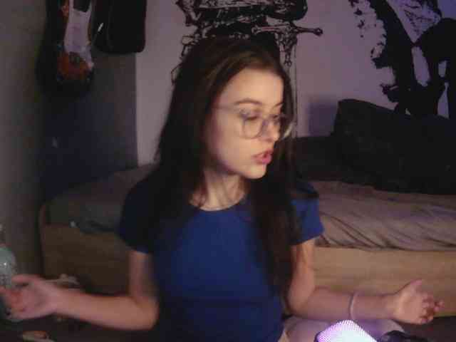 kitsun0ira webcam