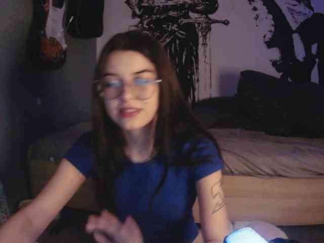 kitsun0ira webcam