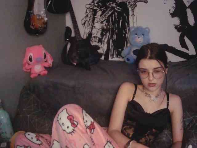 kitsun0ira webcam