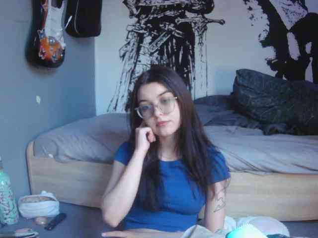 kitsun0ira webcam