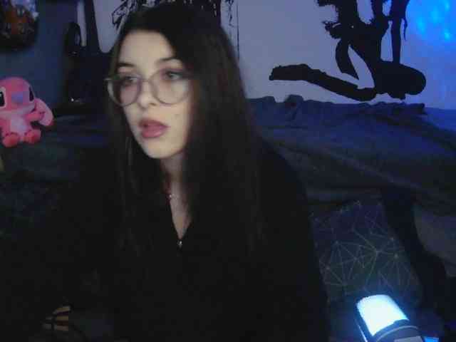 kitsun0ira webcam