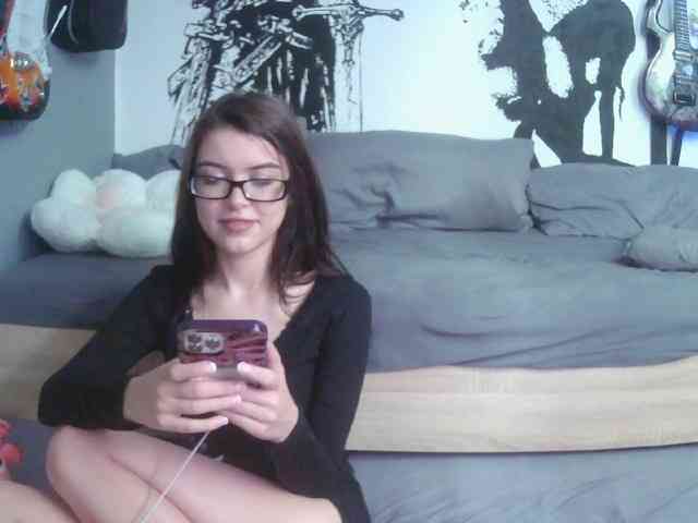 kitsun0ira webcam