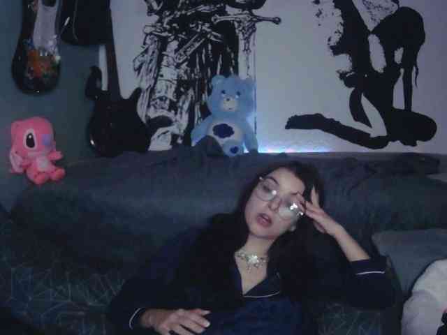 kitsun0ira webcam