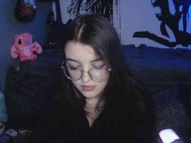 kitsun0ira webcam
