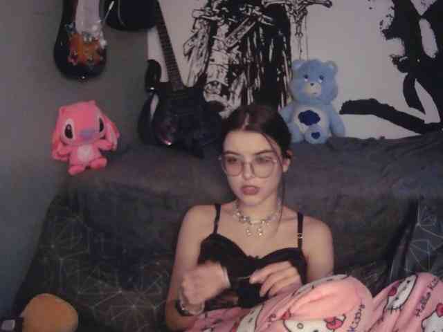 kitsun0ira webcam