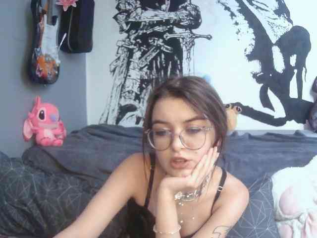 kitsun0ira webcam