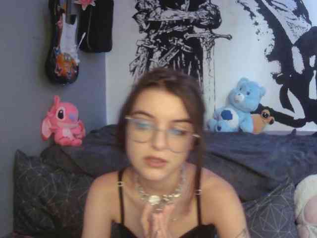 kitsun0ira webcam