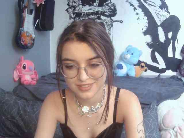 kitsun0ira webcam