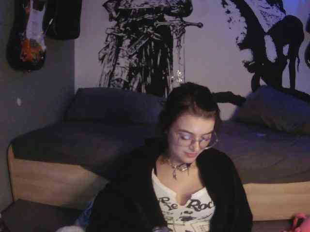 kitsun0ira webcam