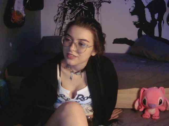 kitsun0ira webcam