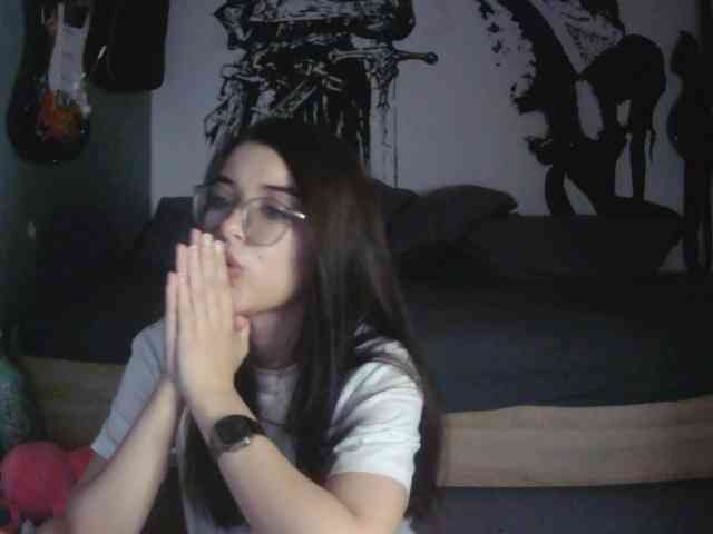 kitsun0ira webcam