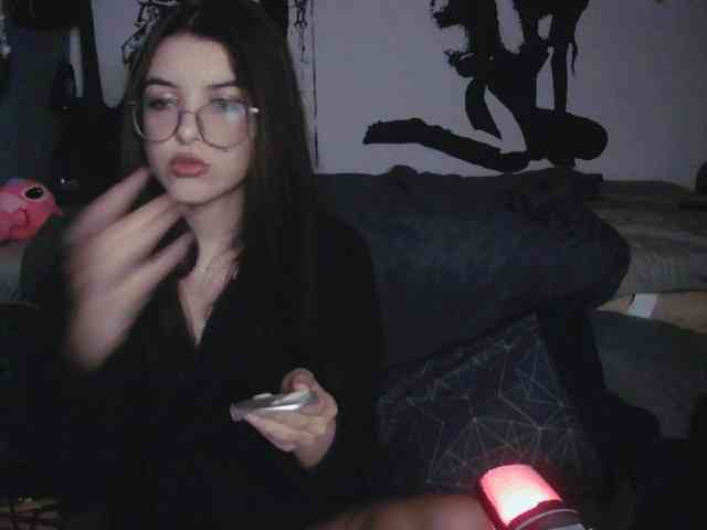 kitsun0ira webcam