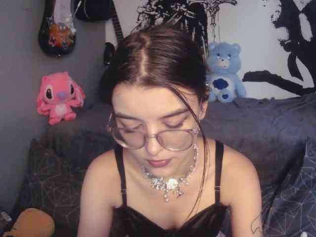 kitsun0ira webcam