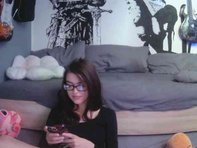 kitsun0ira webcam