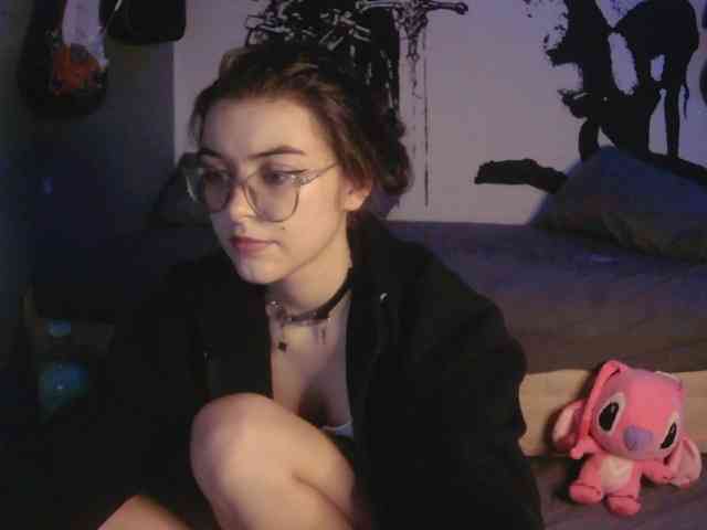 kitsun0ira webcam