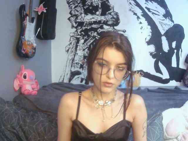 kitsun0ira webcam