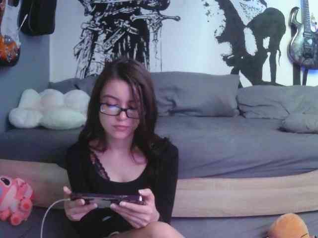 kitsun0ira webcam