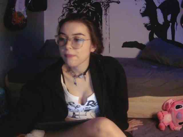 kitsun0ira webcam