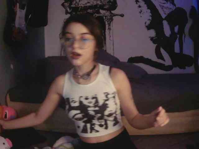 kitsun0ira webcam
