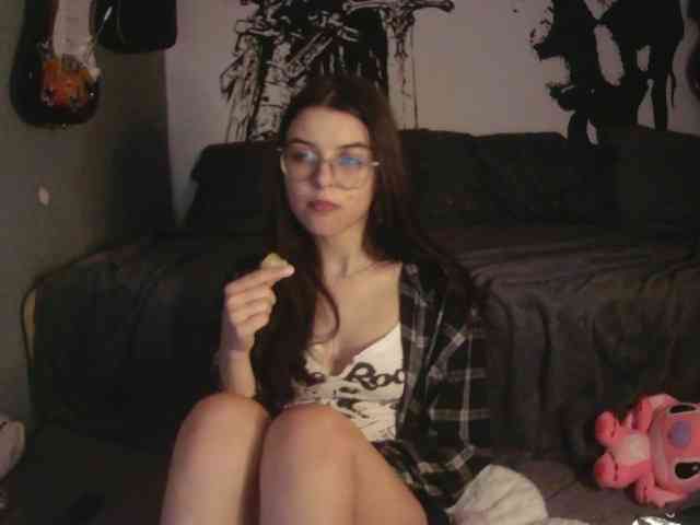 kitsun0ira webcam