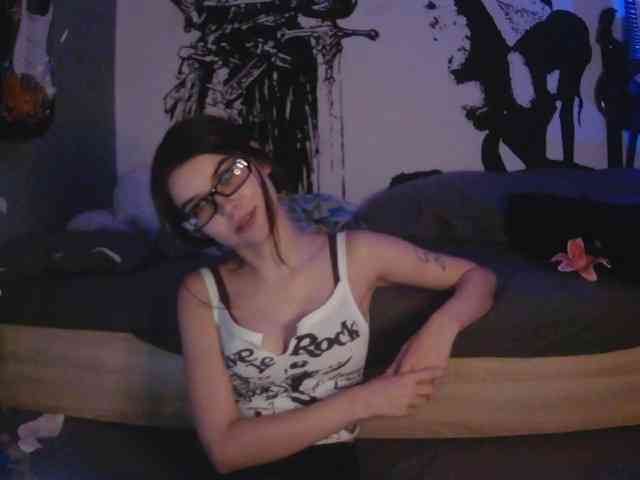 kitsun0ira webcam