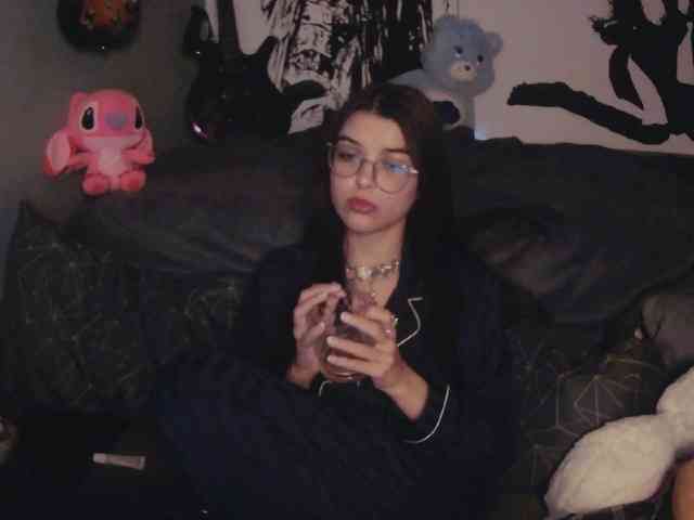 kitsun0ira webcam