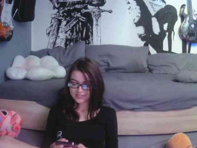 kitsun0ira webcam