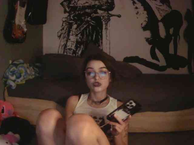 kitsun0ira webcam