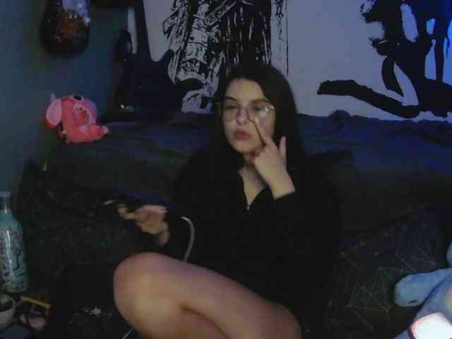 kitsun0ira webcam
