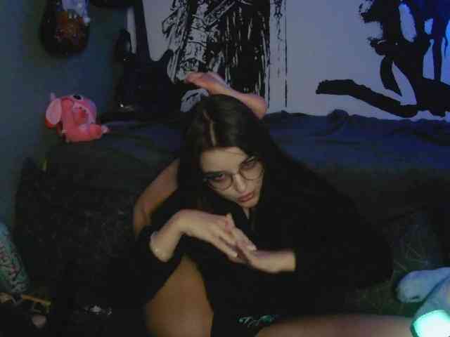 kitsun0ira webcam