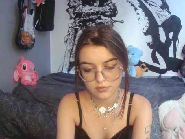 kitsun0ira webcam