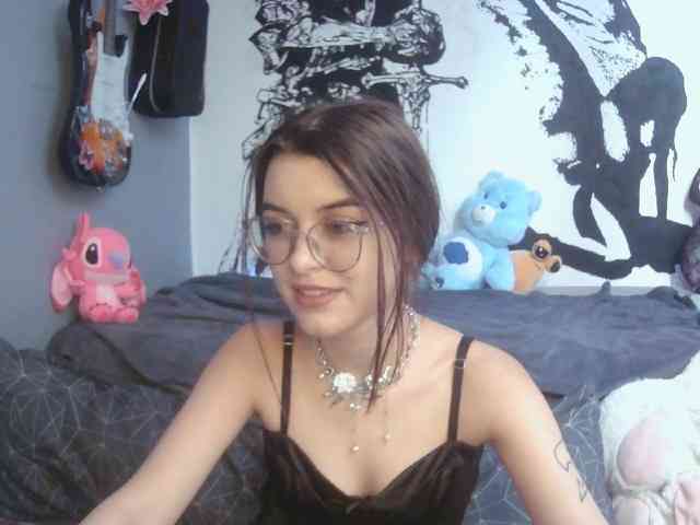 kitsun0ira webcam