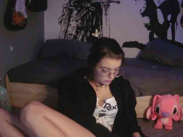 kitsun0ira webcam