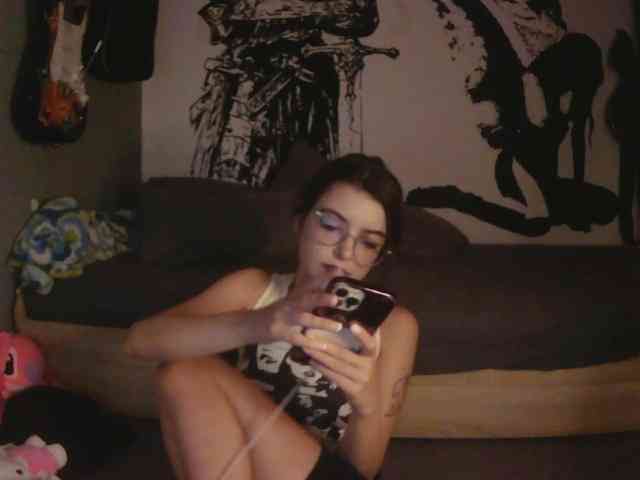 kitsun0ira webcam