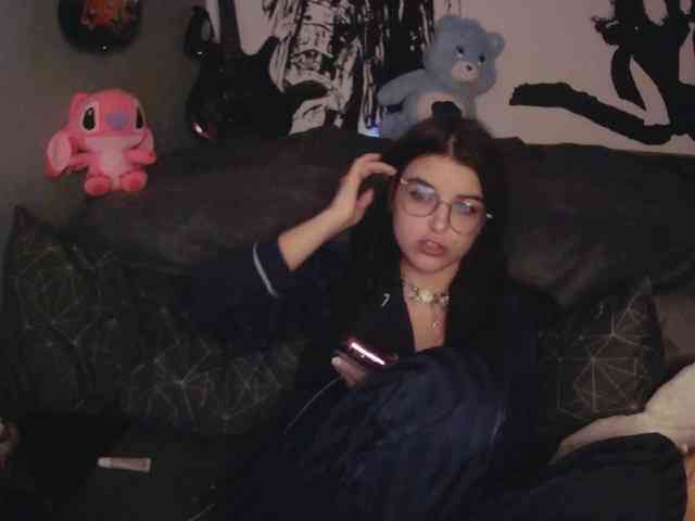 kitsun0ira webcam