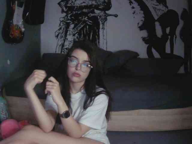 kitsun0ira webcam