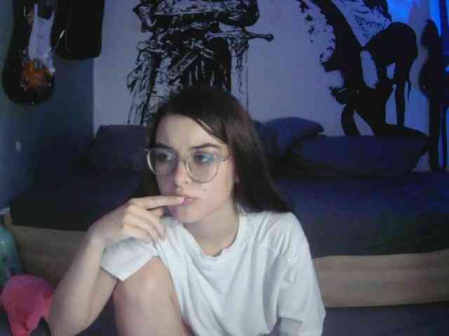 kitsun0ira webcam
