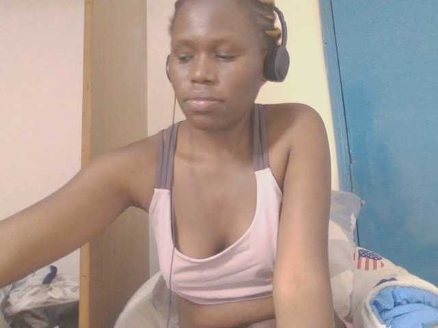 Dewebony live cam on BongaCams
